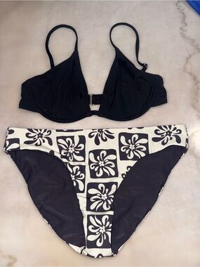 Billabong Black Two-Piece Women's Bikini Set - Black Top with Patterned Bottom